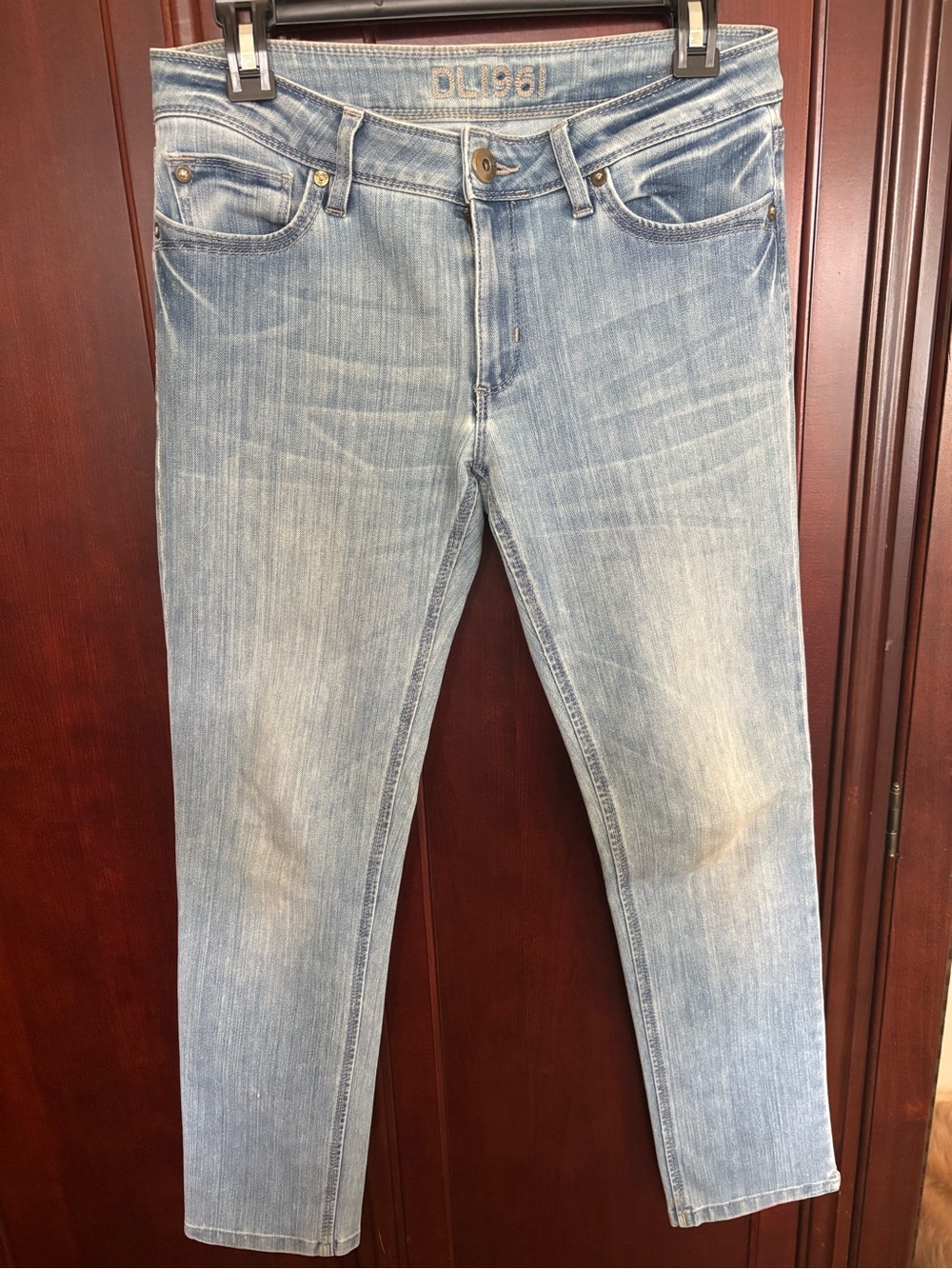 DL1961 Women’s Light Blue Slim Jeans